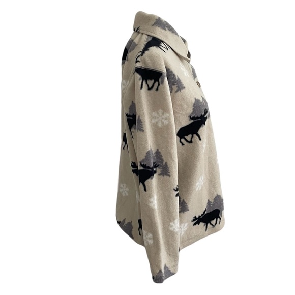 Cabin Creek Lodge Winter Mountain Moose Button Size M - Picture 2 of 5